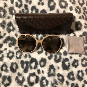 NWT Gucci tan sunglasses
